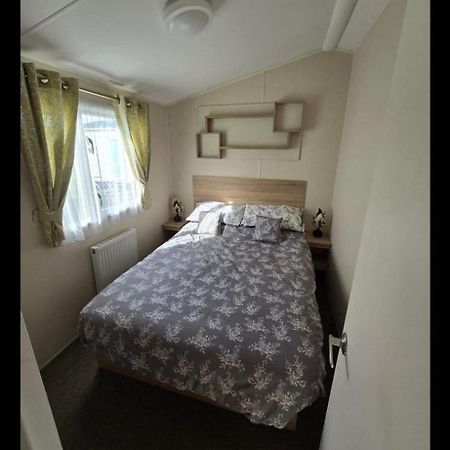 8 Berth Caravan Martello Beach Clacton Jaywick Sands Екстериор снимка